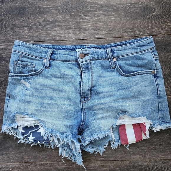 American flag shorts - Picture 1 of 3